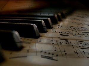 Comment lire une partition de piano ?