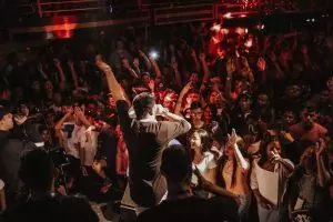 Quelles sont les caractéristiques du rap