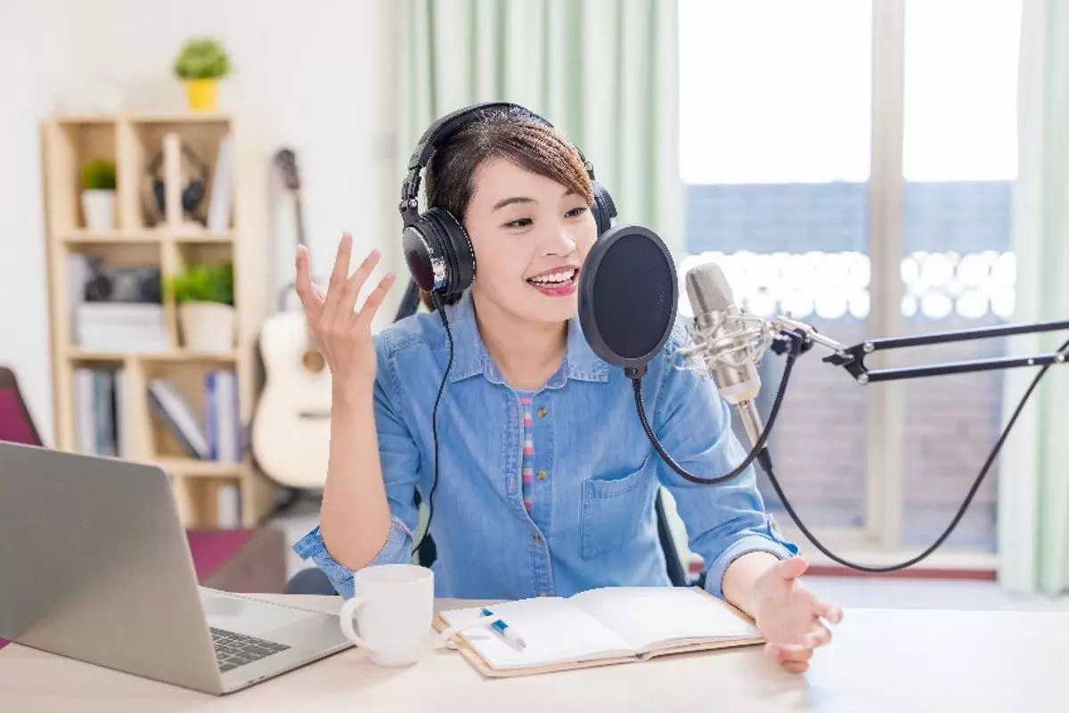 Podcast d&rsquo;entreprise : comment d&eacute;buter facilement et attirer des clients
